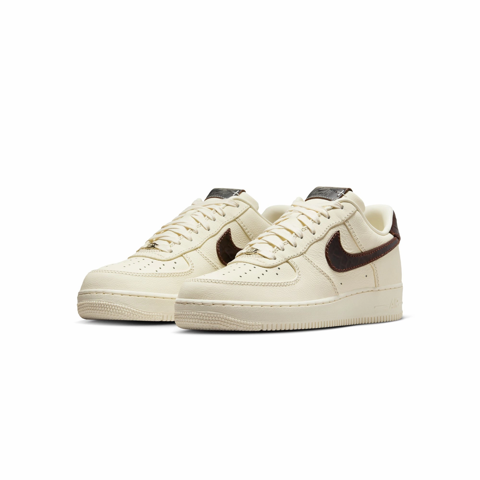 jazz shoes odor - control technology Nike Mens Air Force 1 '07 Shoes