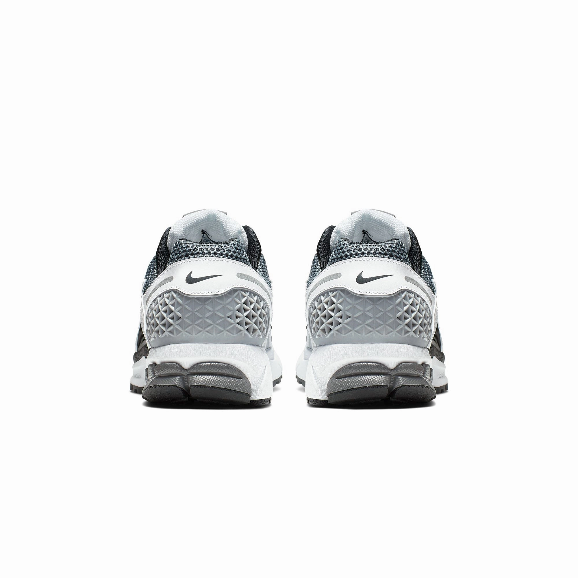 Nike Mens Zoom Vomero 5 SE SP Shoes stability equipment humid - weather shoes