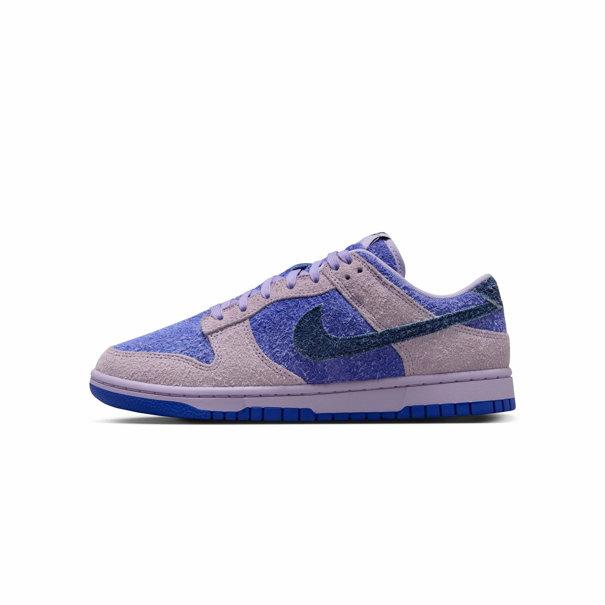 running in a strait area shoes Techy Design Nike Womens Dunk Low "Hydrangeas" Shoes