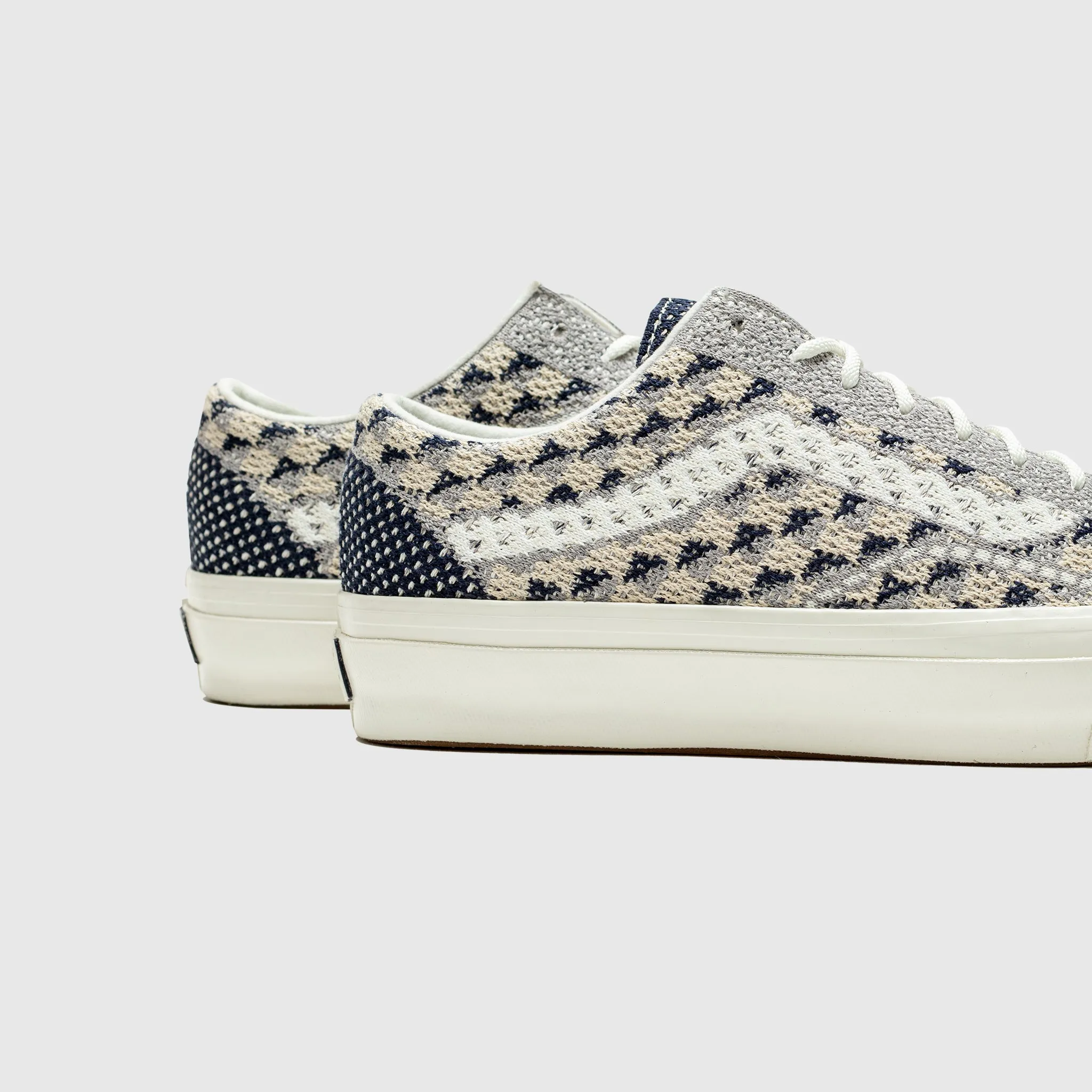 turf shoes OLD SKOOL 36 EK LX