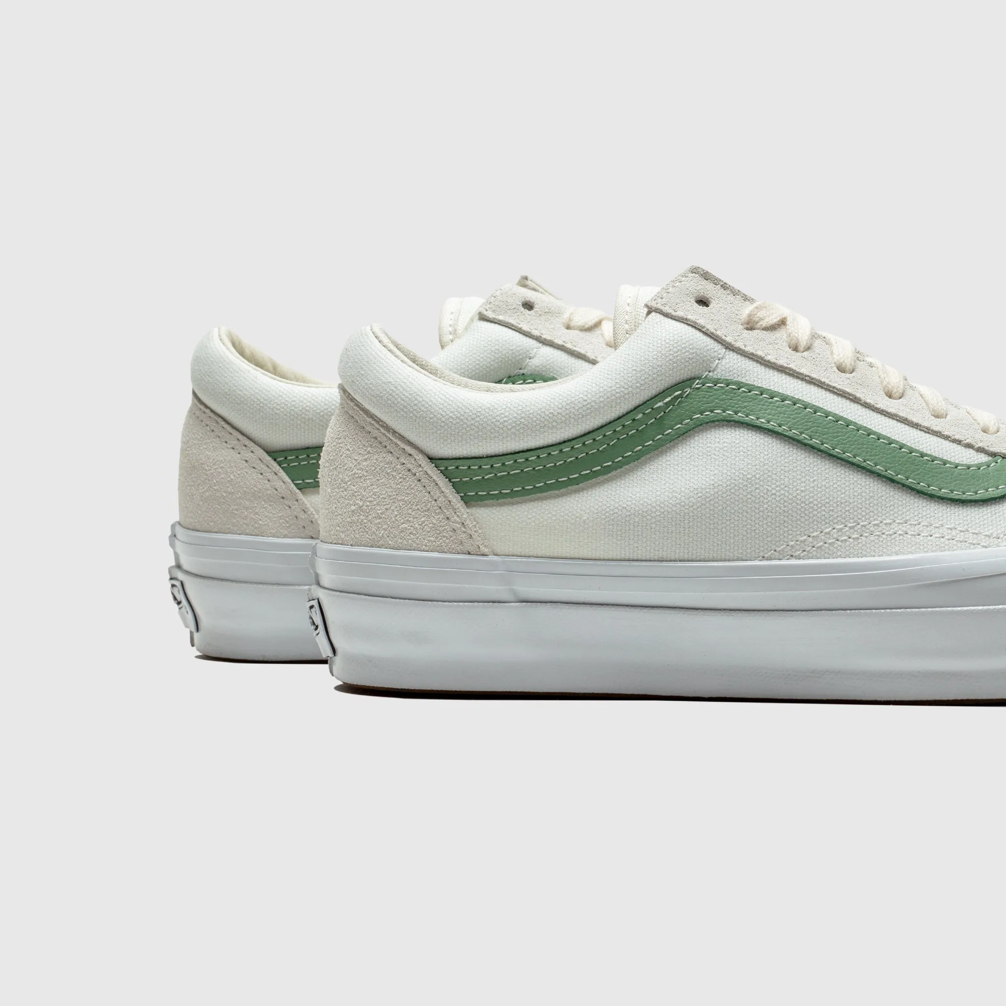 OLD SKOOL 36 LX Pavement - running city shoes