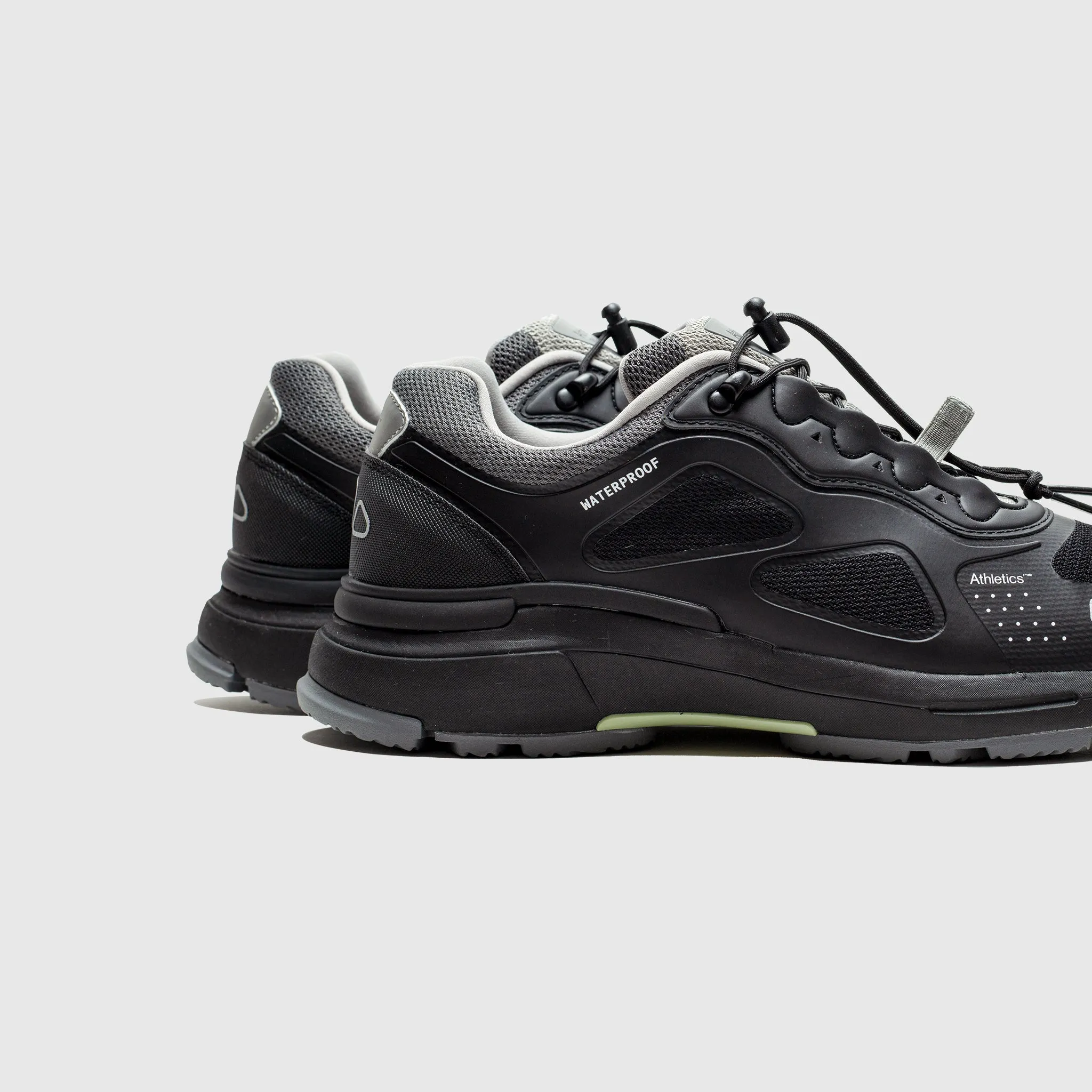 ONE.2 LOW "WATERSTOP" High Performance luxury - feel