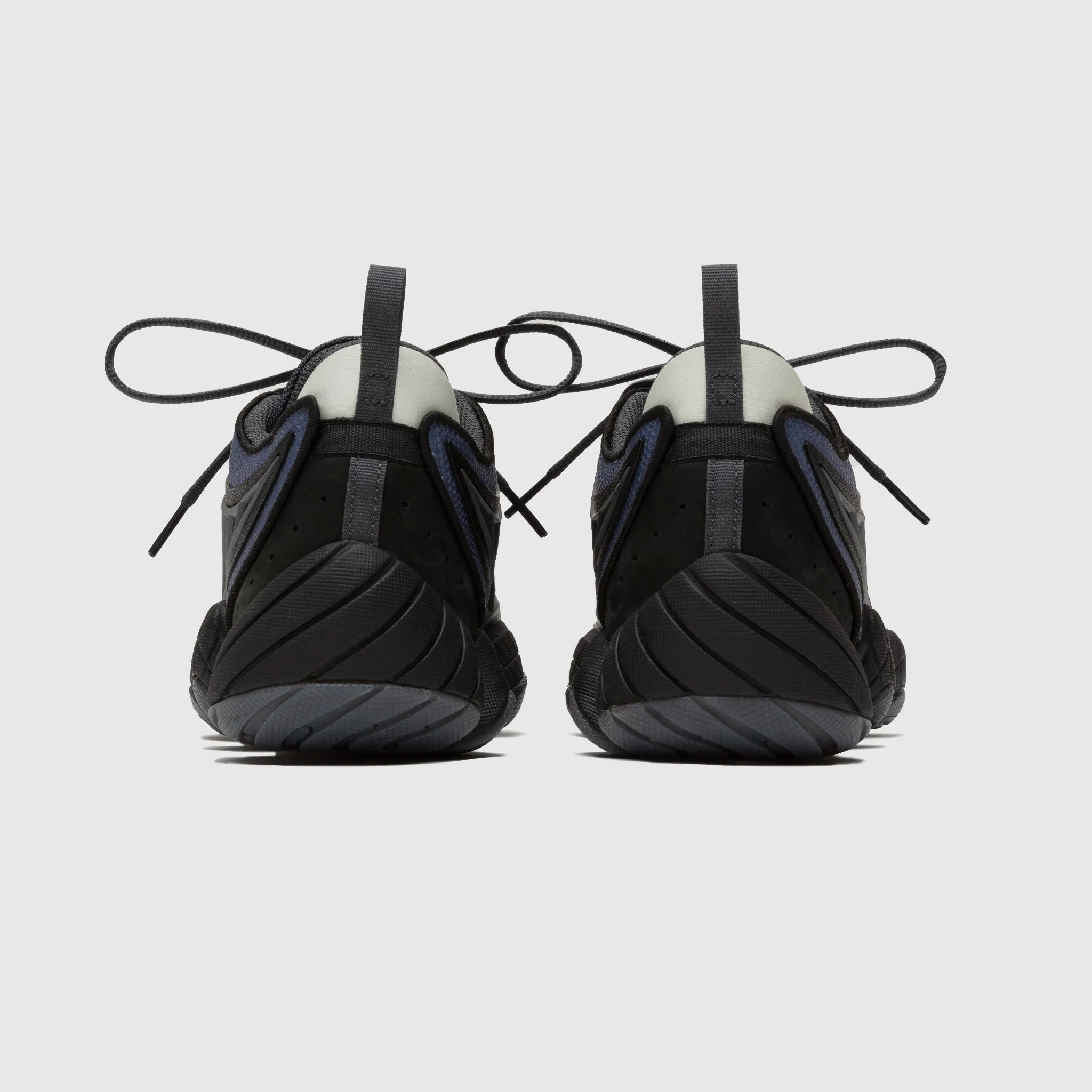 PACKER X ADIDAS FYW INTIMIDATION LOW "ANTHRACITE" sleek - look