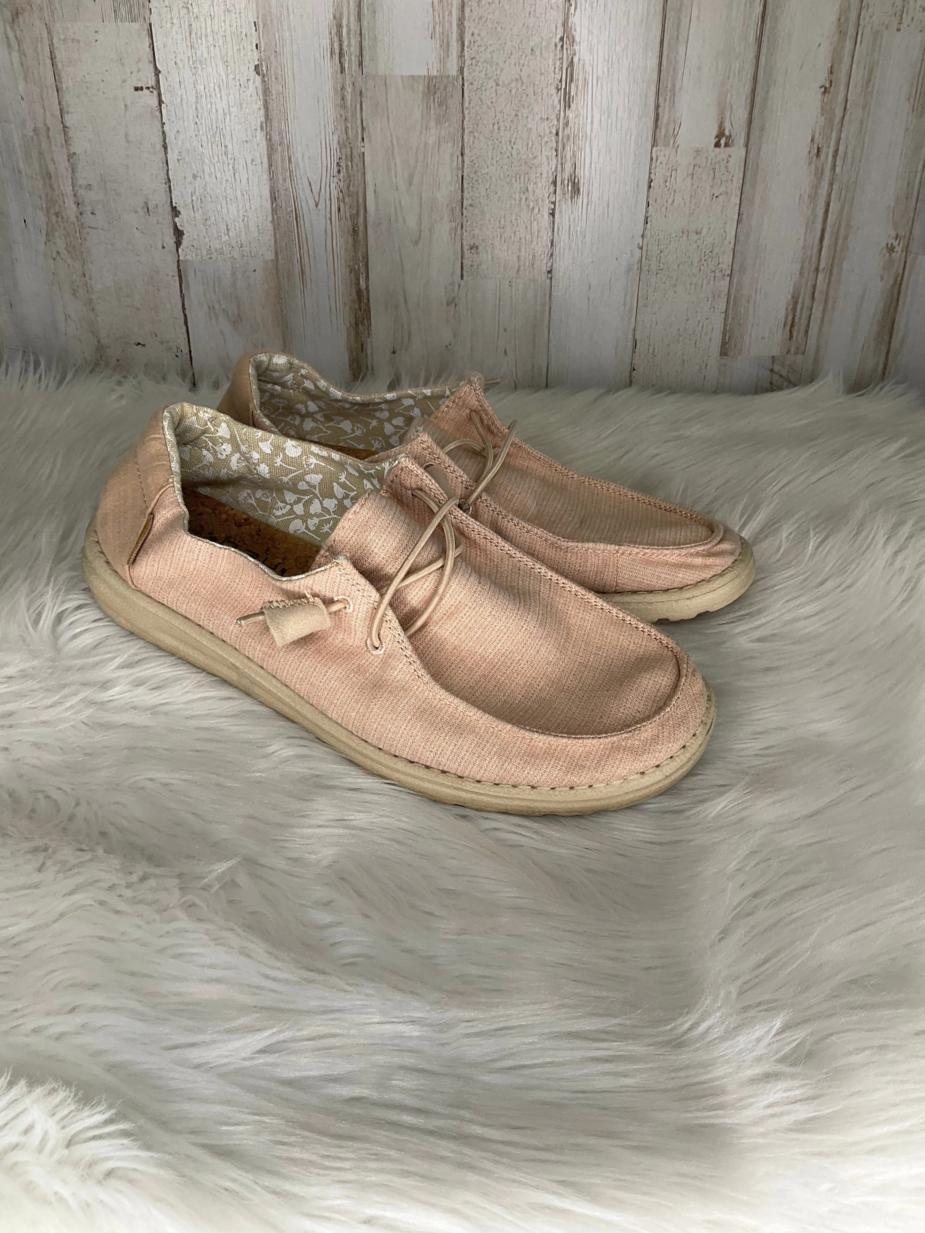 Peach Shoes Sneakers Hey Dude, Size 8 Yoga Friendly