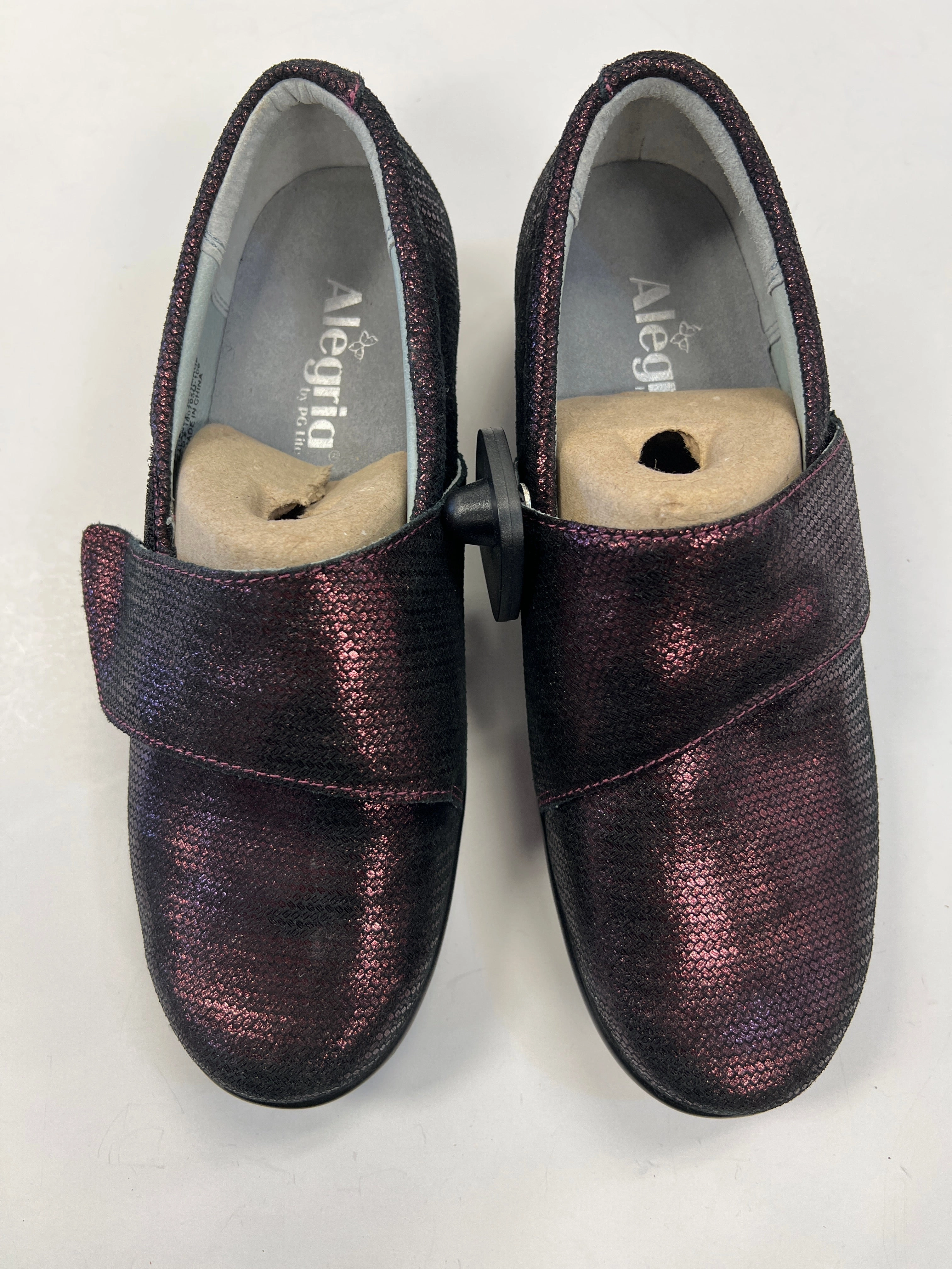 Lace Free Fastenings Pink Shoes Sneakers Alegria, Size 10