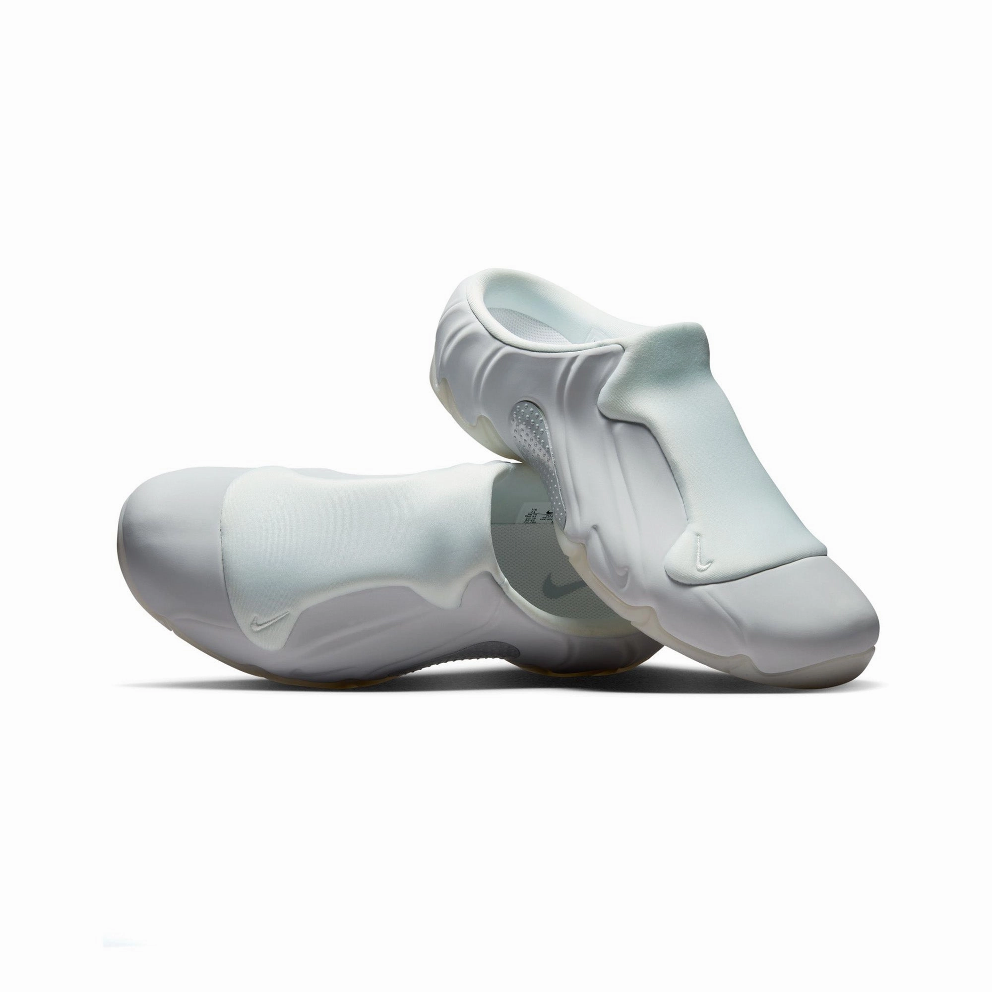 mesh material Nike Mens Clogposite Shoes