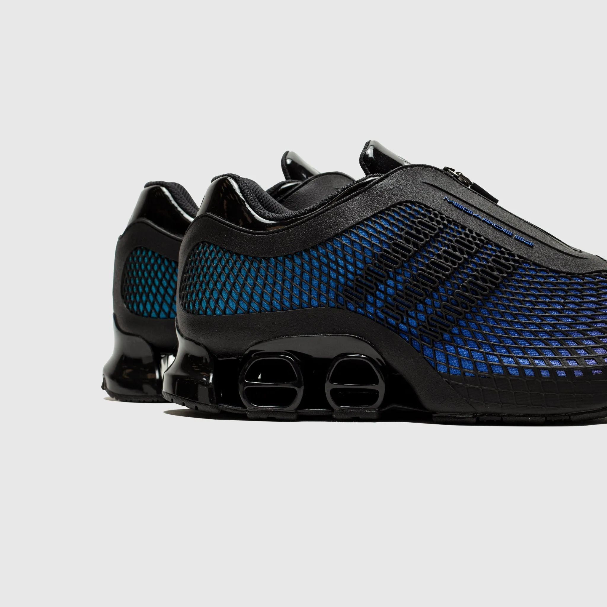 MEGARIDE S2 "COBALT BLUE" shoe cleaning