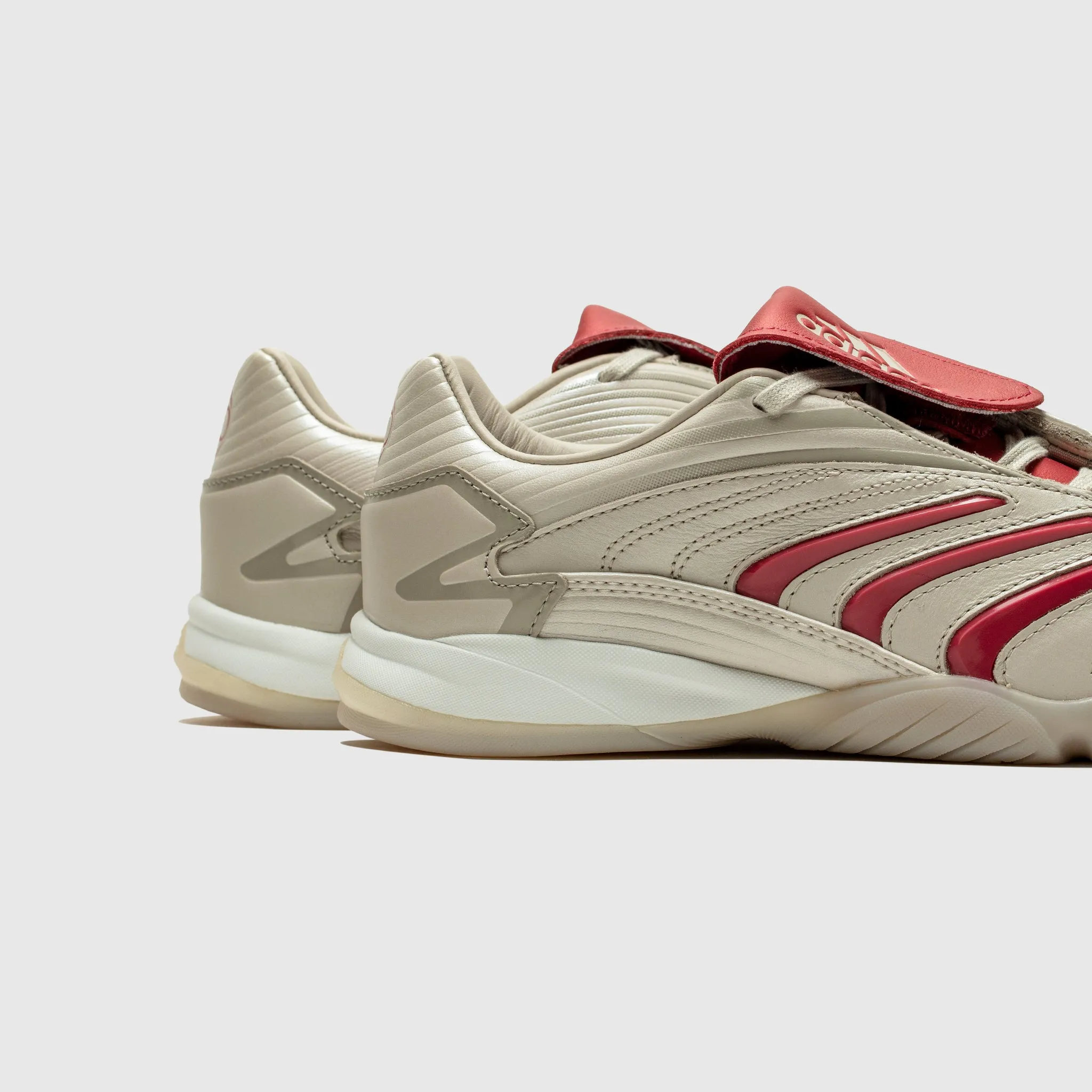 PREDATOR SALA Balanced