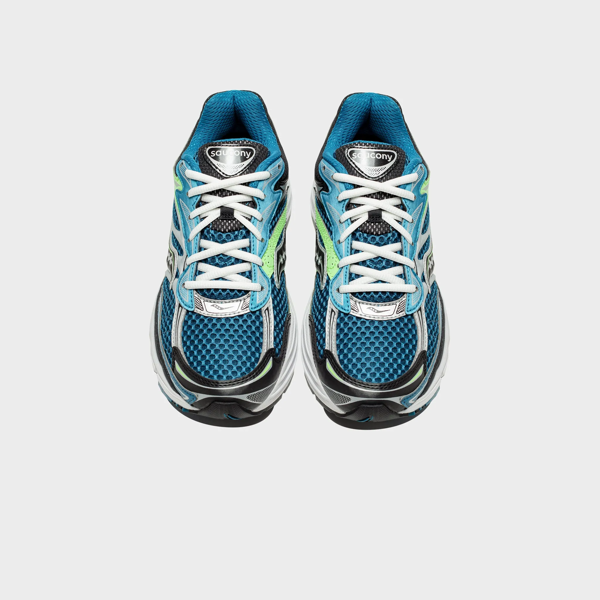 Adaptable to different weather slip - on style PROGRID OMNI 9