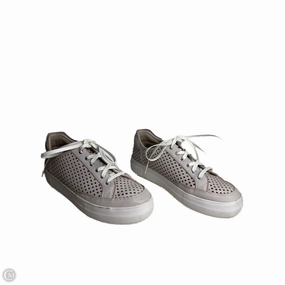 Support Zone Advanced Traction Pattern Shoes Sneakers By Vince Camuto In Grey, Size: 10