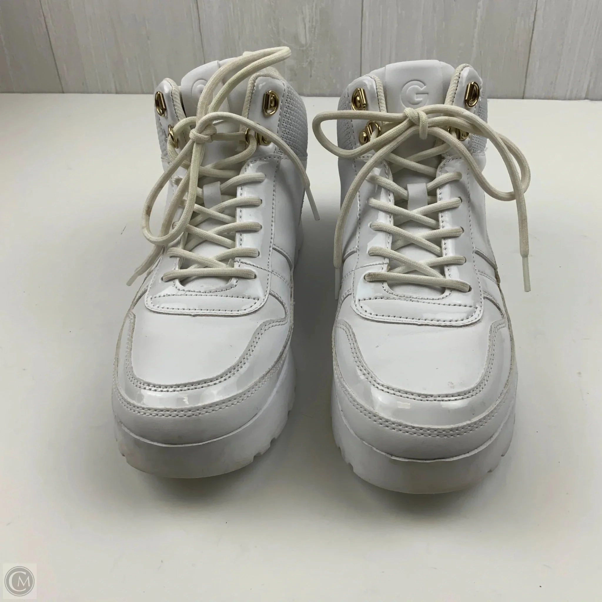 Weather resistant Shoes Sneakers By Clothes Mentor In White, Size: 9.5