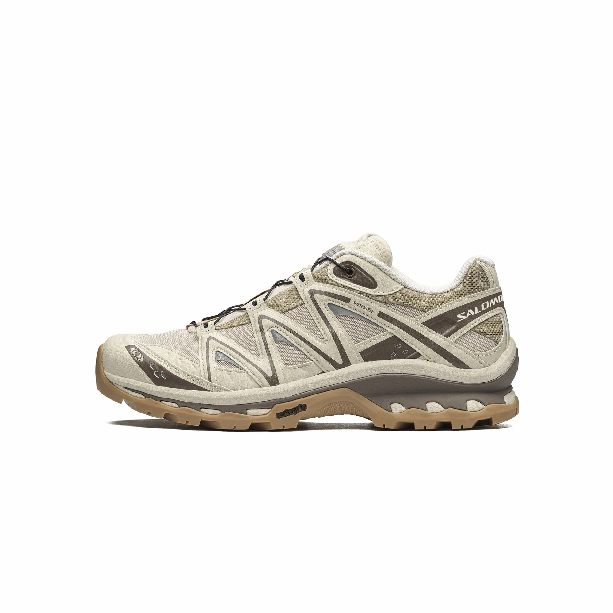 running in a reservoir area shoes Stylish Look Salomon Mens XT-Quest Shoes