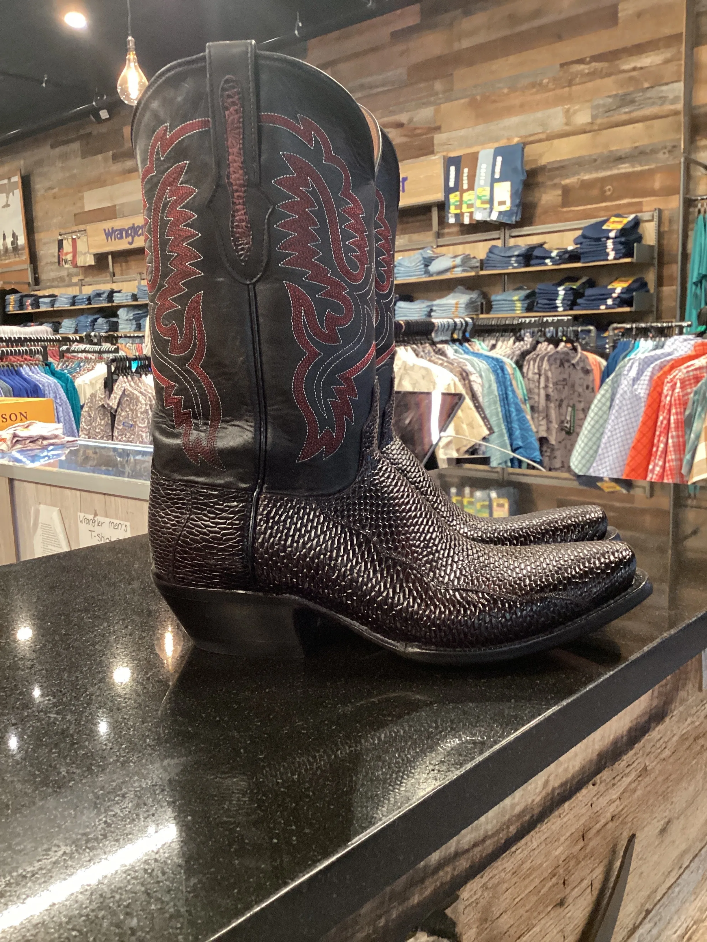 Black Jack Beaver Tail Men's Boots subtle style