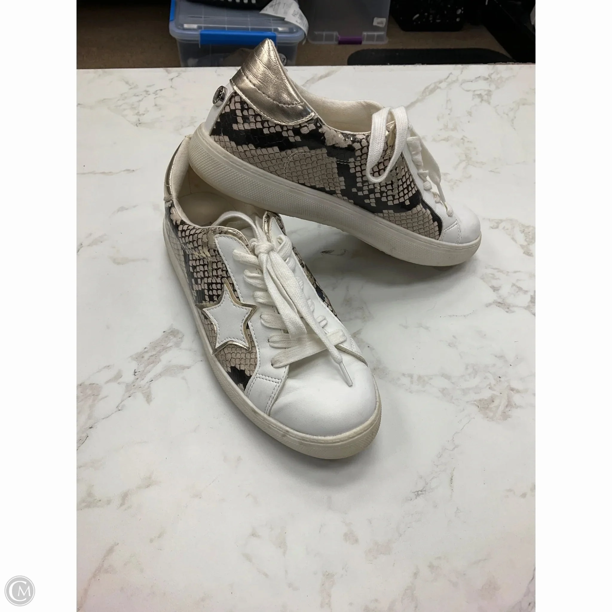 Day Wear Shoes Sneakers By Steve Madden In Snakeskin Print, Size: 7