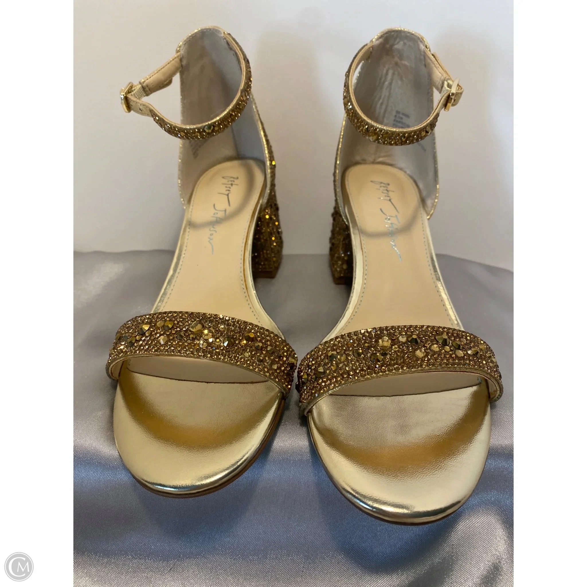 Shoes Heels Block By Betsey Johnson In Gold, Size: 6.5 Flexibility