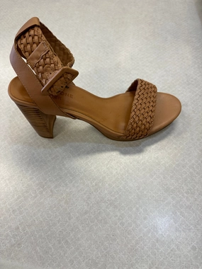 Shoes Heels Block By Clothes Mentor  Size: 10 Pointed Toe Pumps Comfortable Backstrap