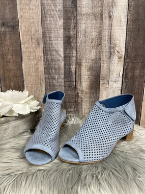 Shoes Heels Block By Cme  Size: 6 Low Heel