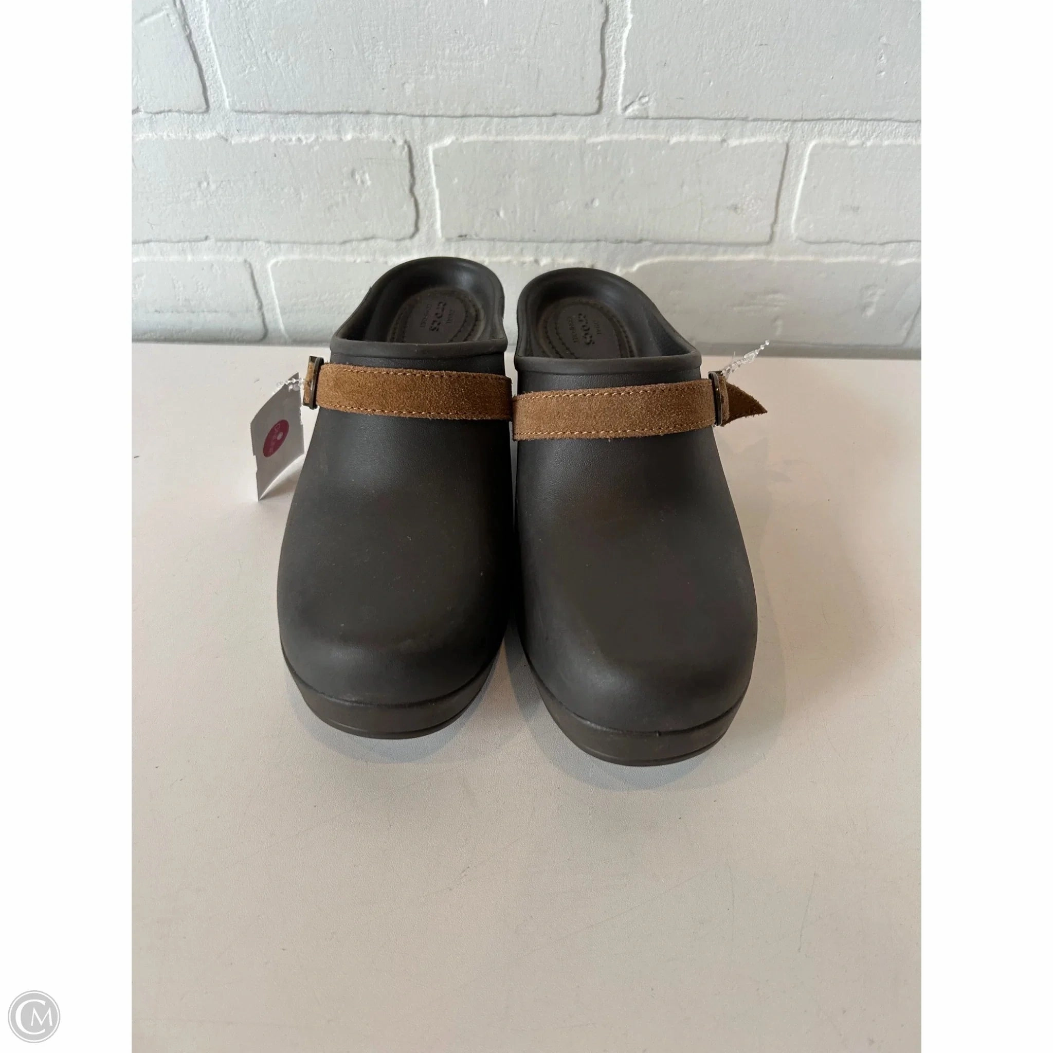 Shoes Heels Block By Crocs In Brown, Size: 7 Classic Black Heels Floral Stilettos