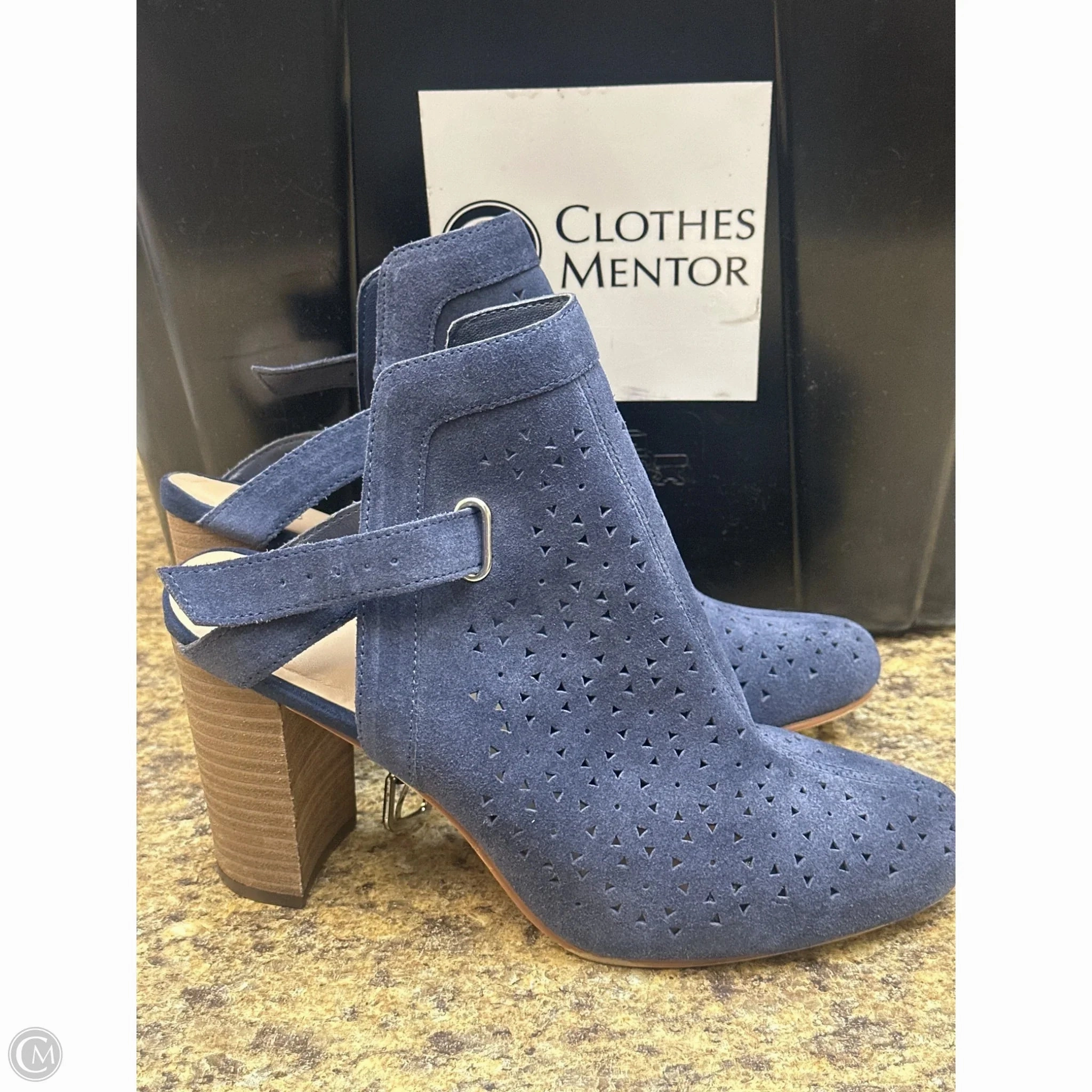 Comfortable to walk Metal hardware Shoes Heels Block By Crown And Ivy In Blue, Size: 9.5