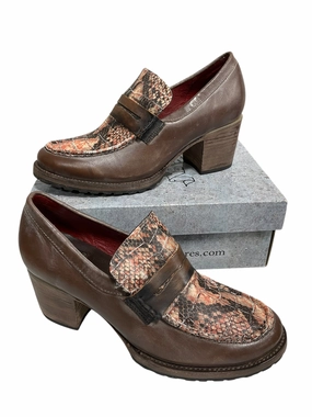 Glamorous Shoes Shoes Heels Block By Freebird In Brown, Size: 11