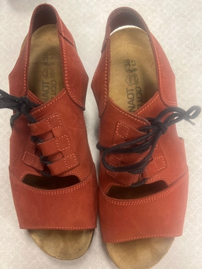 Shoes Heels Block By Naot  Size: 8 Stable Structure Metallic Evening Shoes