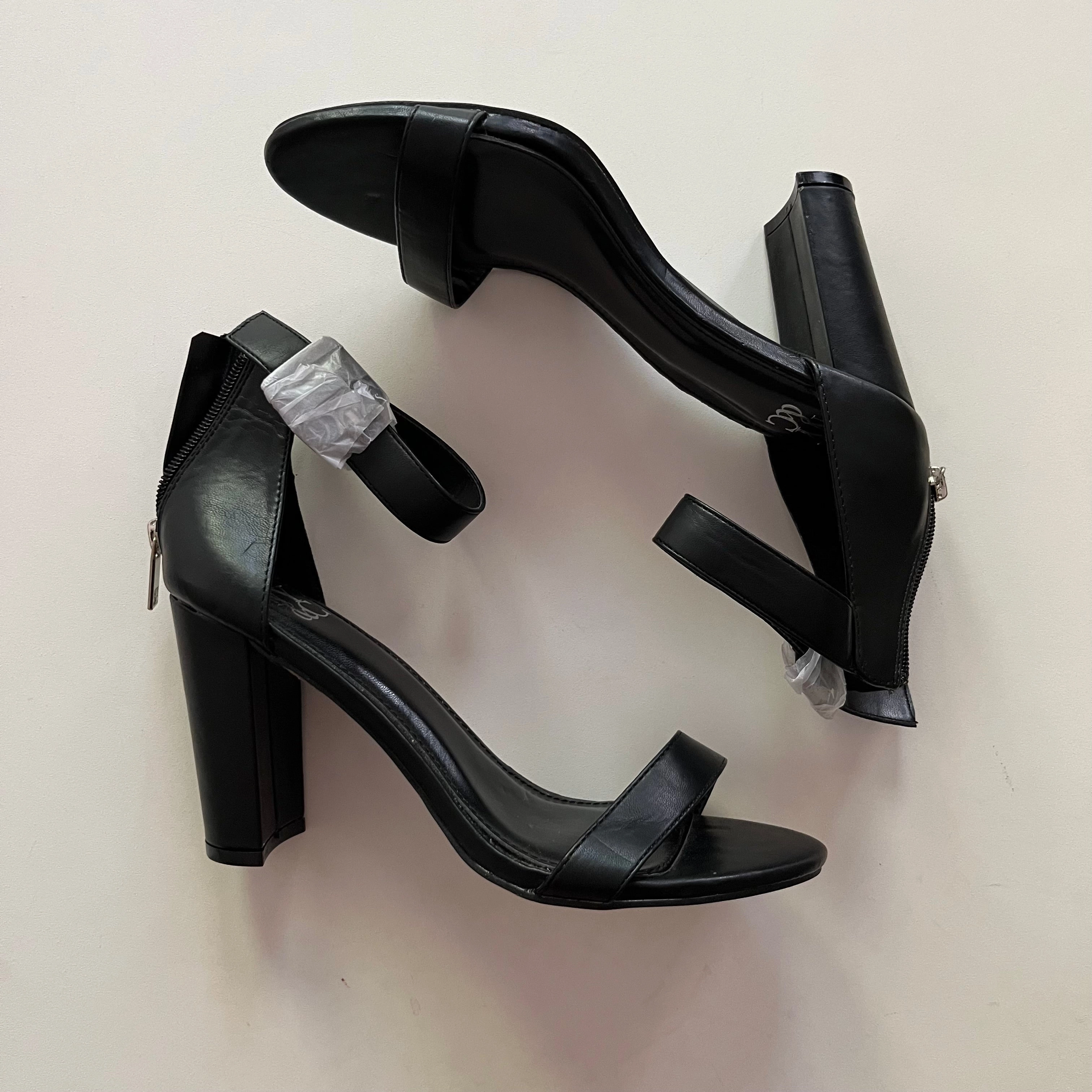 Wide toe box Clear High Heels Shoes Heels Block By New York And Co In Black, Size: 8.5
