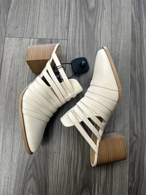 Sleek Pumps Wedding Reception Shoes Shoes Heels Block By Sonoma In Cream, Size: 9