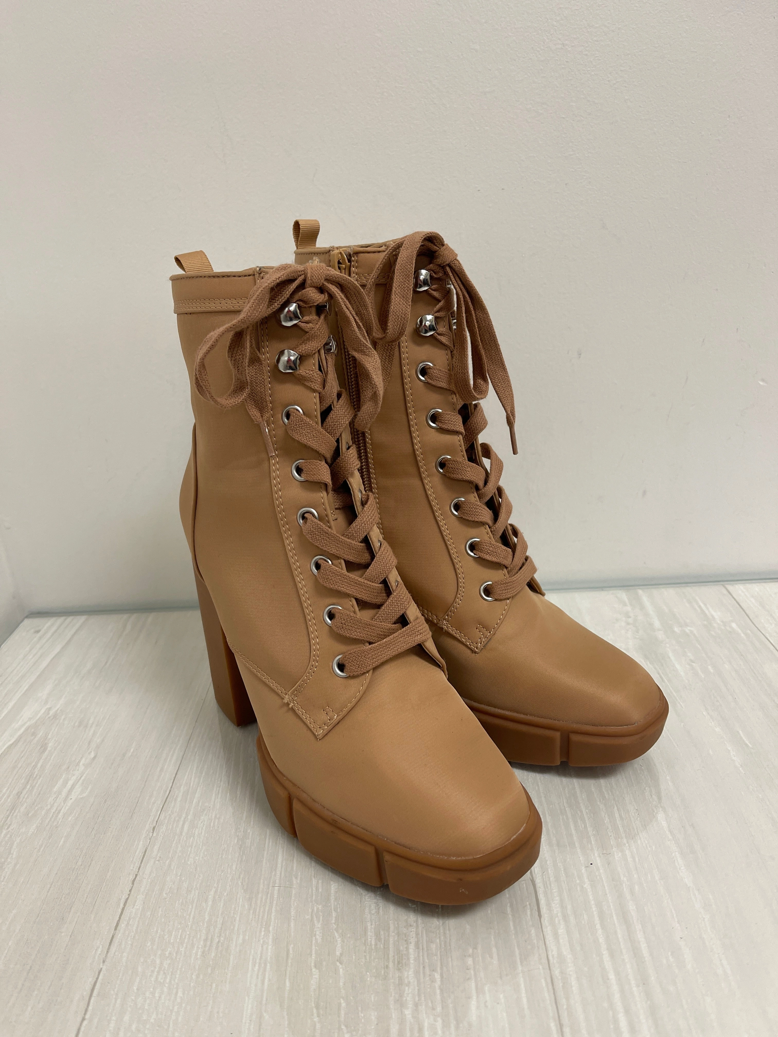 Shoes Heels Block By Steve Madden In Cream, Size: 8 Classic Design Sophisticated