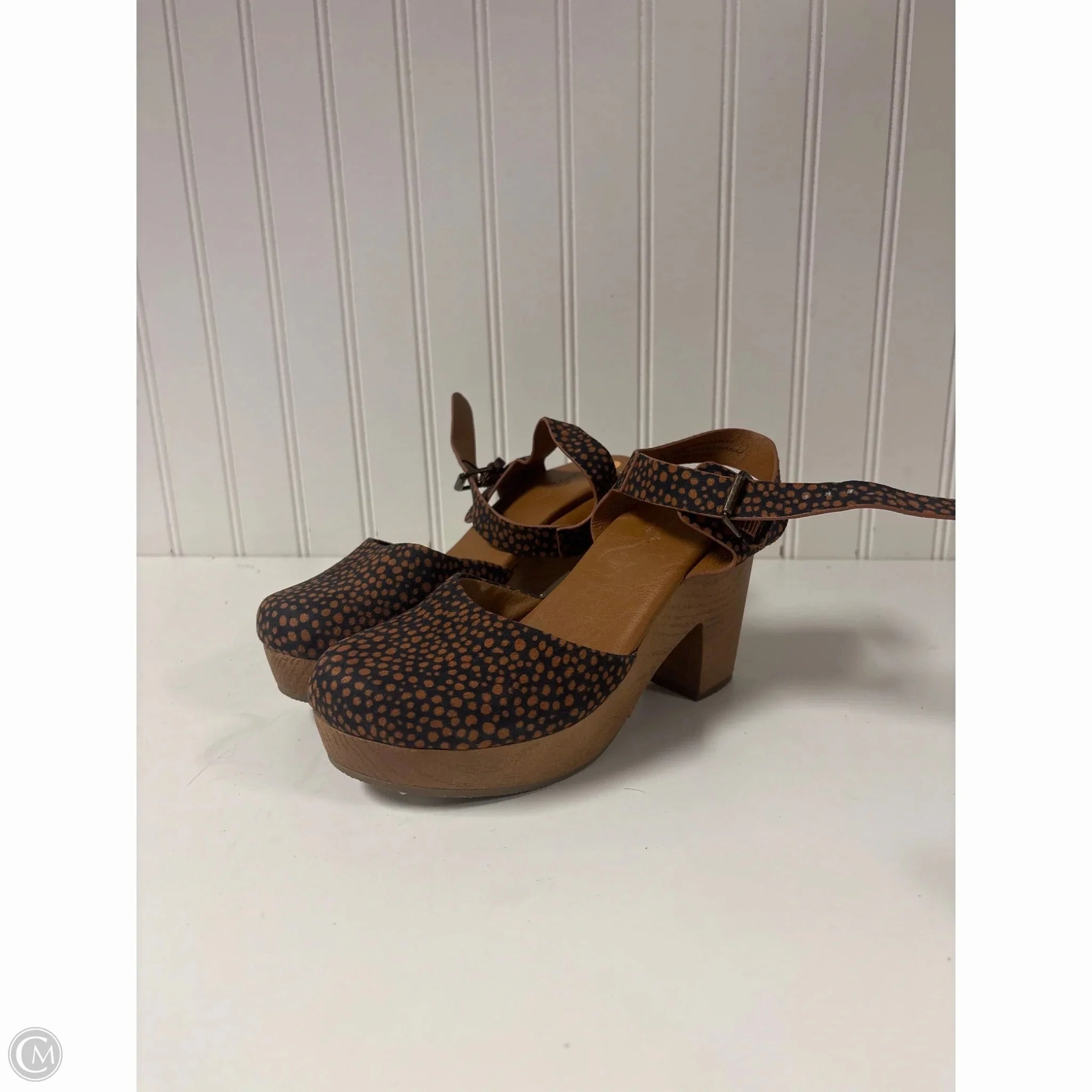 Sleek Pumps Ergonomic Design Shoes Heels Block By Universal Thread In Blue & Orange, Size: 6