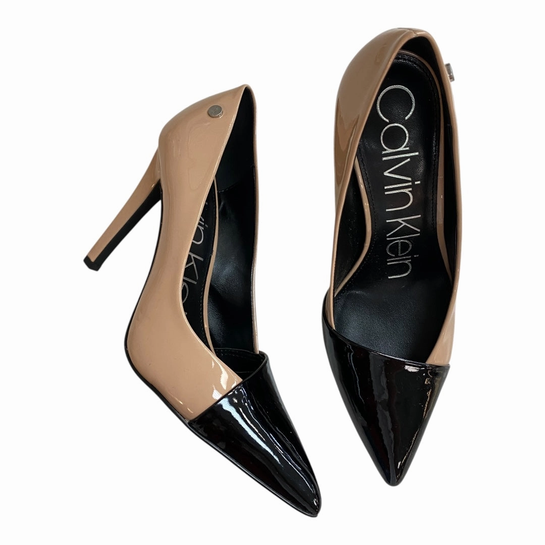 Modern Heels Shoes Heels Stiletto By Calvin Klein In Black & Cream, Size:6