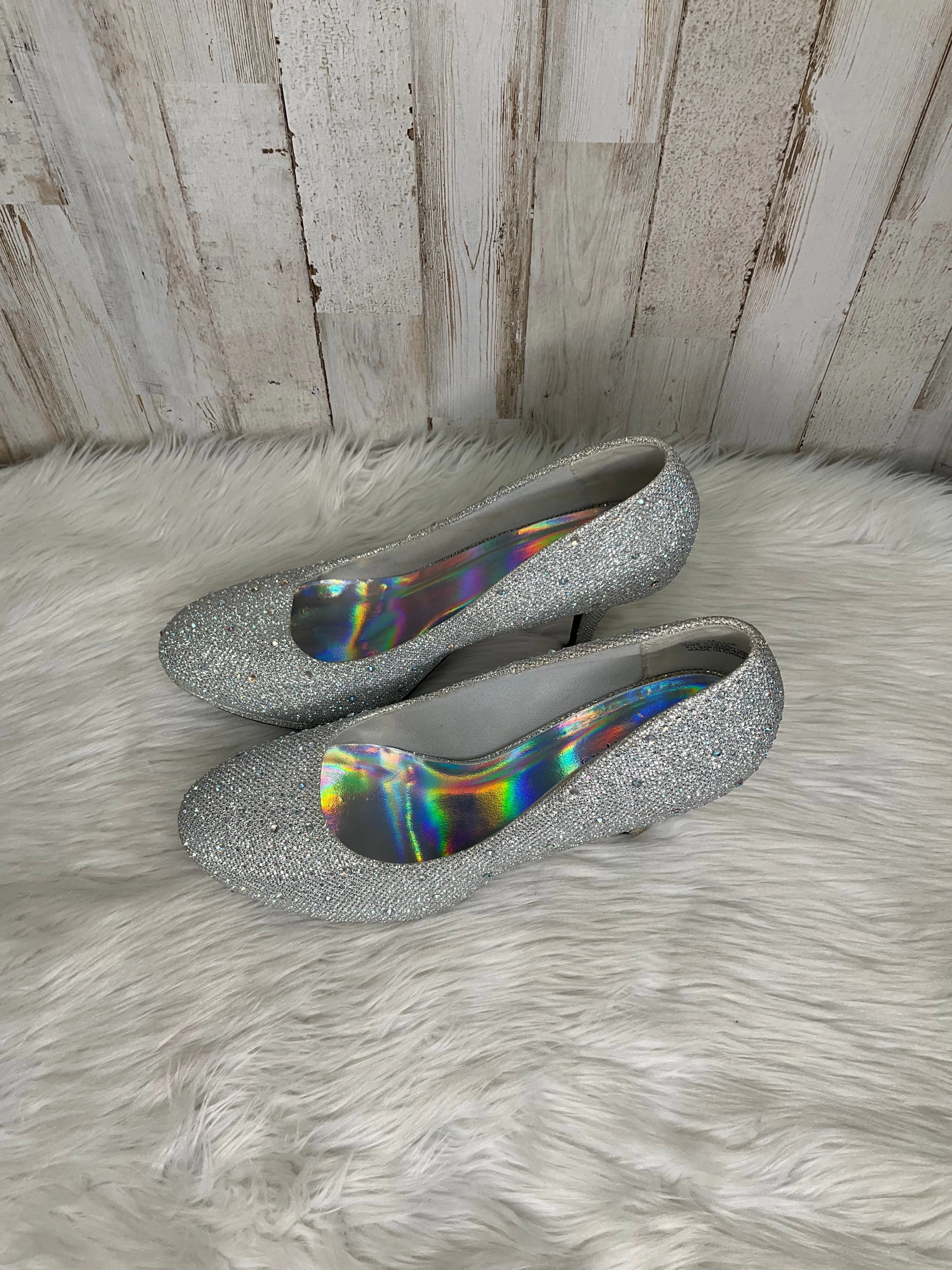 Traction pattern Shoes Heels Stiletto By Clothes Mentor  Size: 11