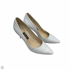 lace up closure Shoes Heels Stiletto By Nine West In White, Size: 5
