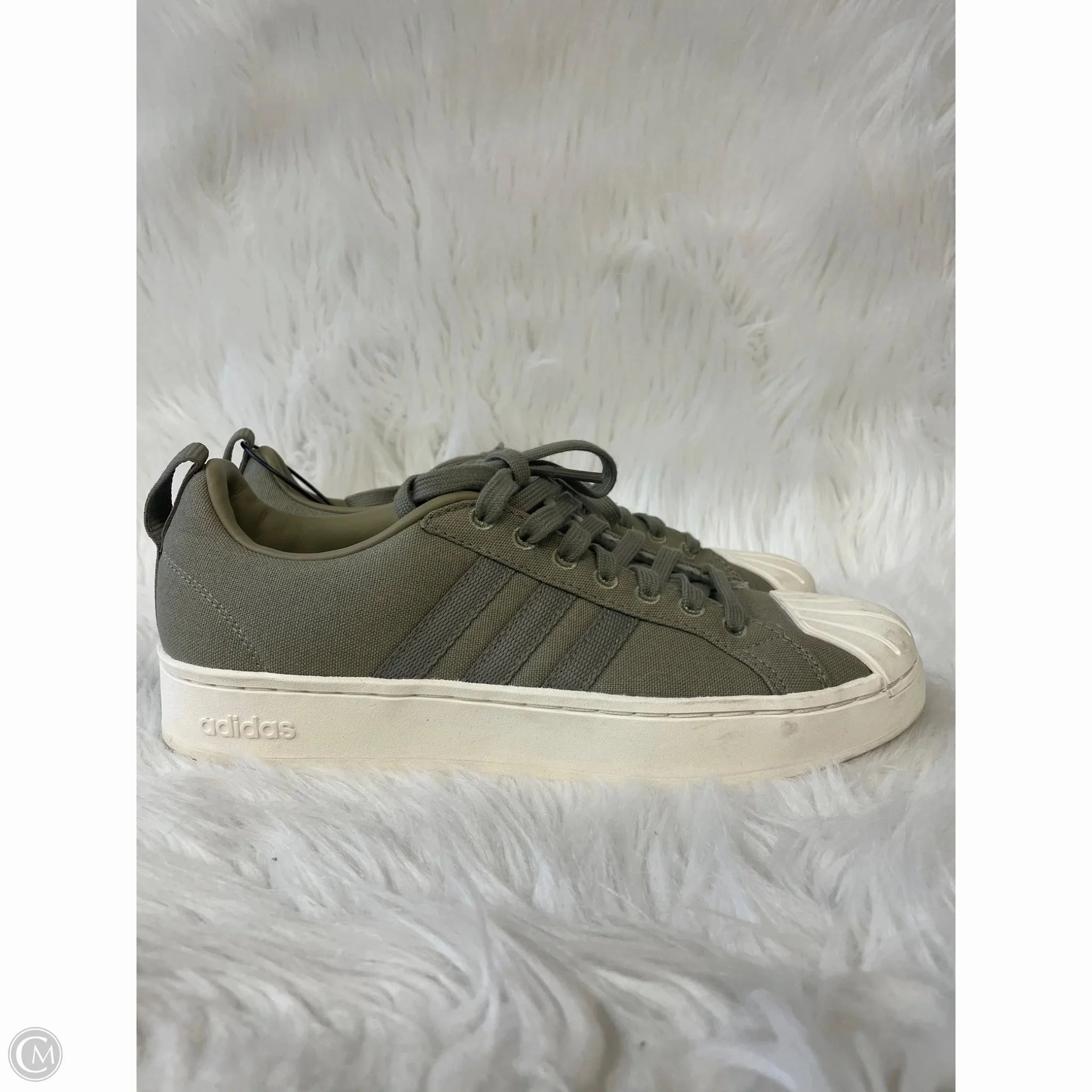 Sweat Resistant Lining Shoes Sneakers By Adidas In Green & White, Size: 8.5