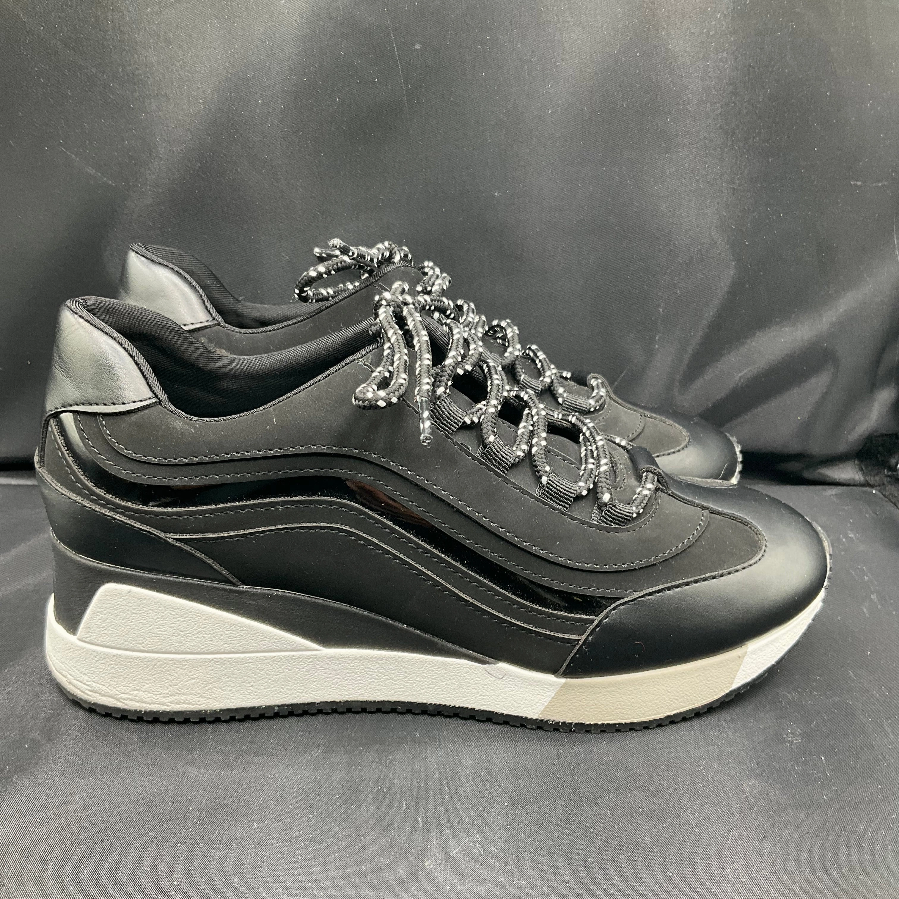 Shoes Sneakers By Alfani In Black & White, Size: 8.5 All-day Traction