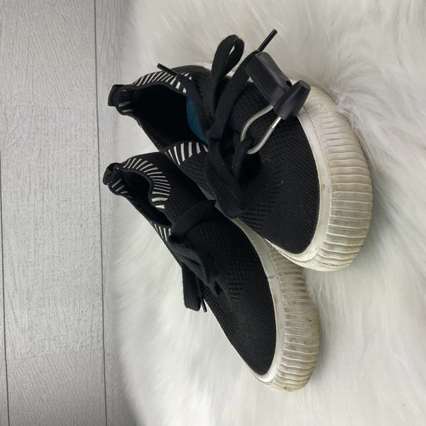 Shoes Sneakers By Blowfish In Black, Size: 7.5 Perforated Airflow Zones