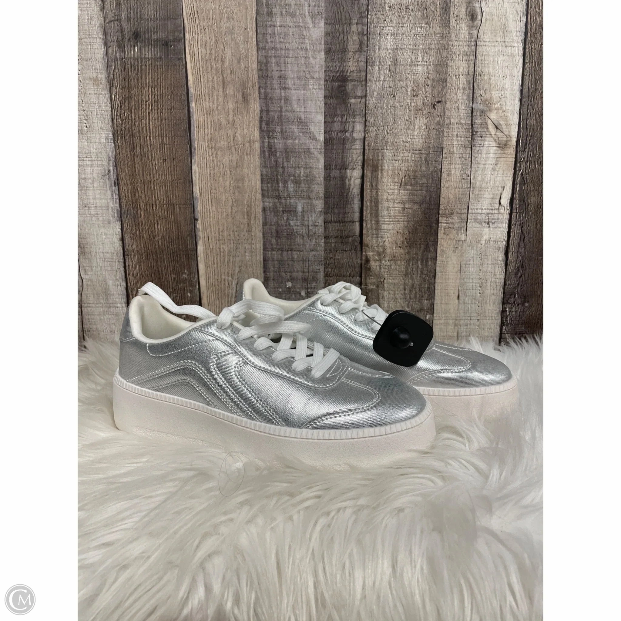 Classy silhouette Stitch Free Uppers Shoes Sneakers By Call It Spring In Silver, Size: 8