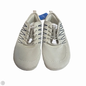SyntheticLeather Shoes Sneakers By Clothes Mentor In Beige, Size: 6.5