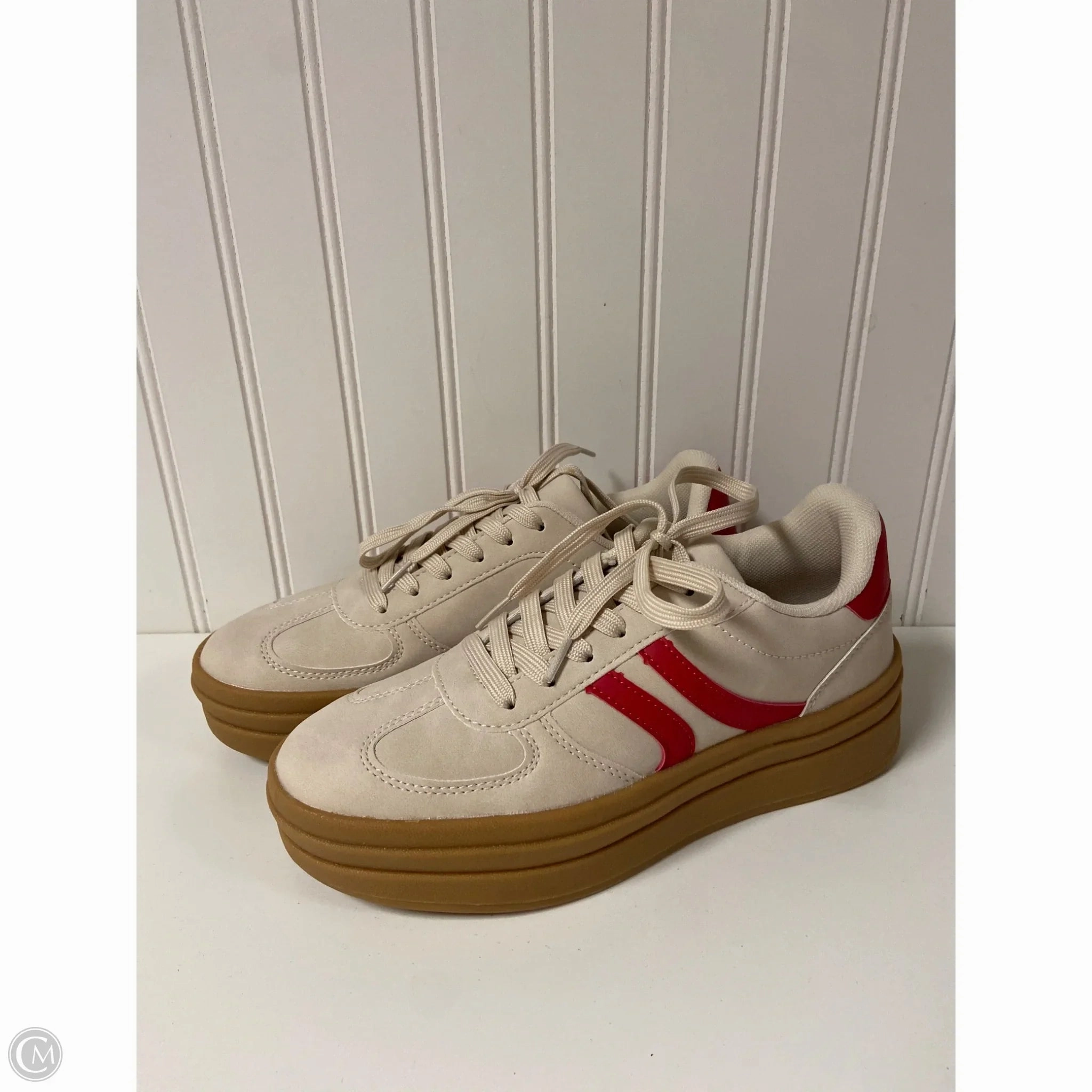 Adaptive Traction Abrasion Resistant Guard Shoes Sneakers By Clothes Mentor In Beige, Size: 8