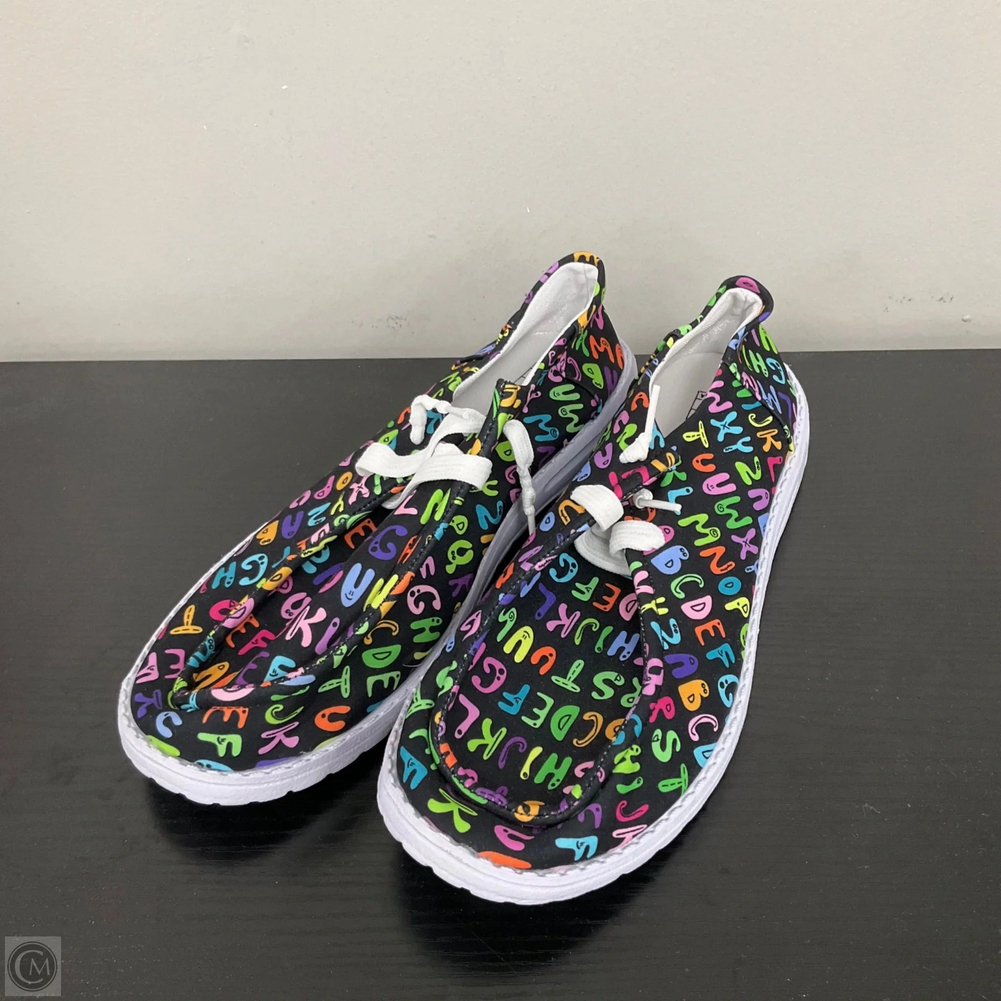 Shoes Sneakers By Clothes Mentor In Black, Size: 9.5 No Rub