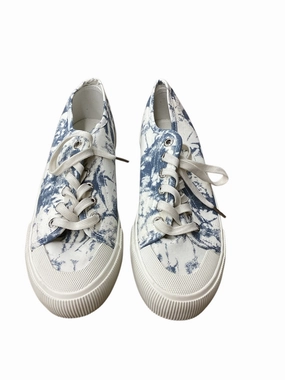 Flexible Design Shoes Sneakers By Clothes Mentor In Blue & White, Size: 10