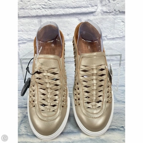 Supportive structure Shoes Sneakers By Clothes Mentor In Gold, Size: 9.5