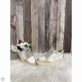 Shoes Sneakers By Cme In Gold & White, Size: 6.5 Breathable wear