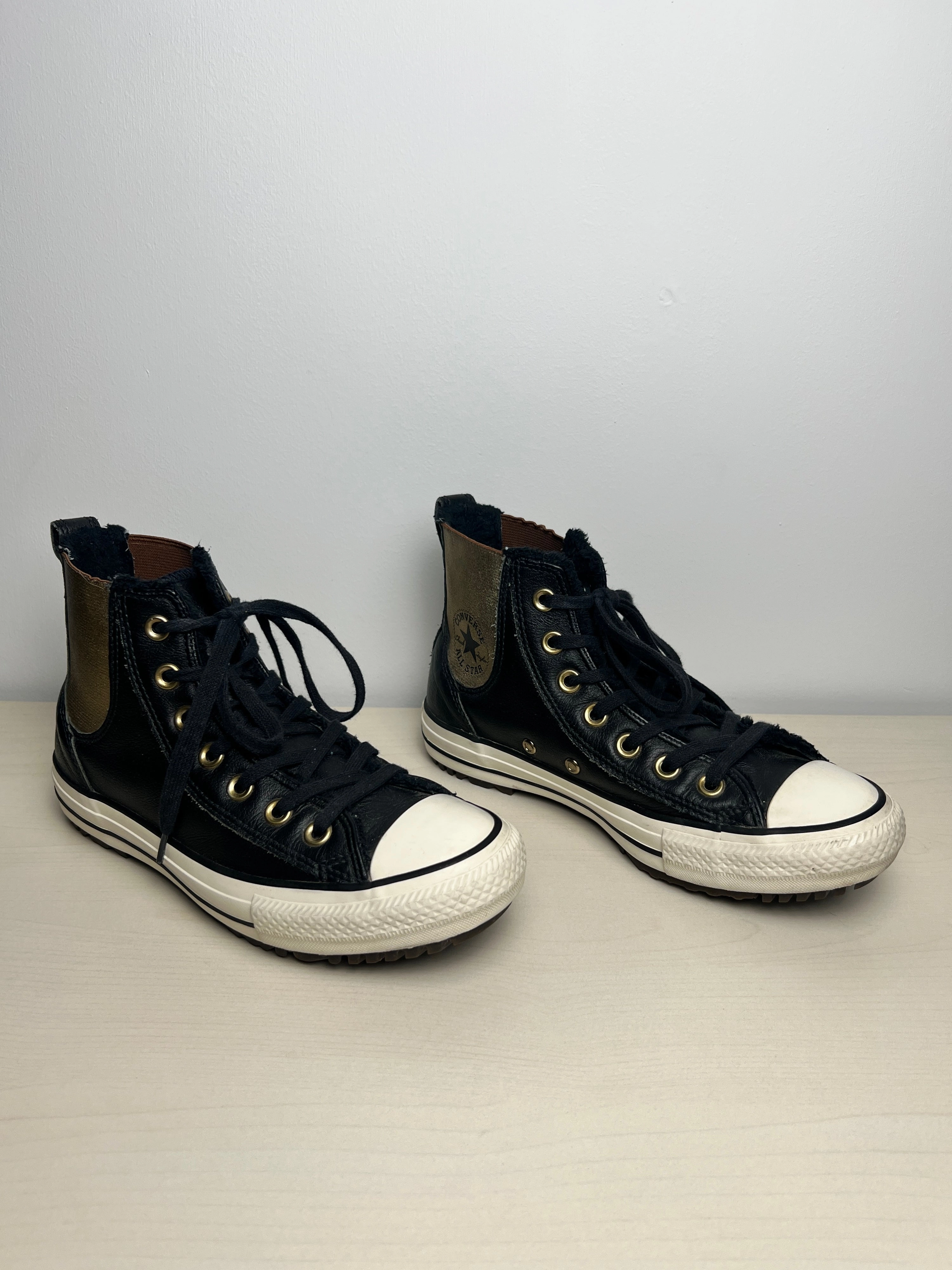 Airflow Optimized All-around traction Shoes Sneakers By Converse In Black & Gold, Size: 6