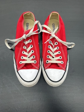 Elastic Stylish grip Shoes Sneakers By Converse  Size: 7
