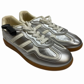 Workout Routine Shoes Sneakers By Fashion Nova In Silver, Size:6.5