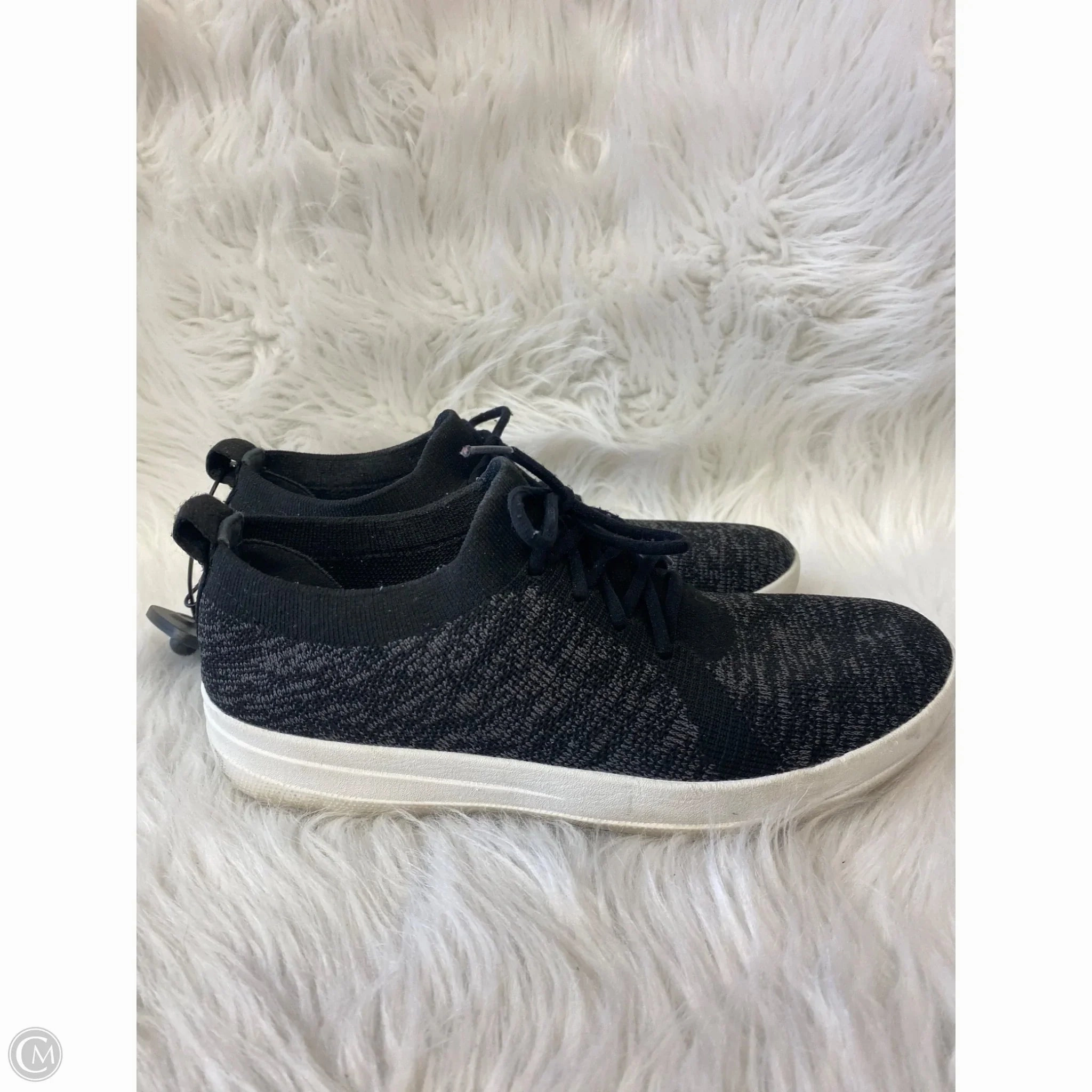 Soft Collar Padding Shoes Sneakers By Fitflop In Black & Grey, Size: 8.5