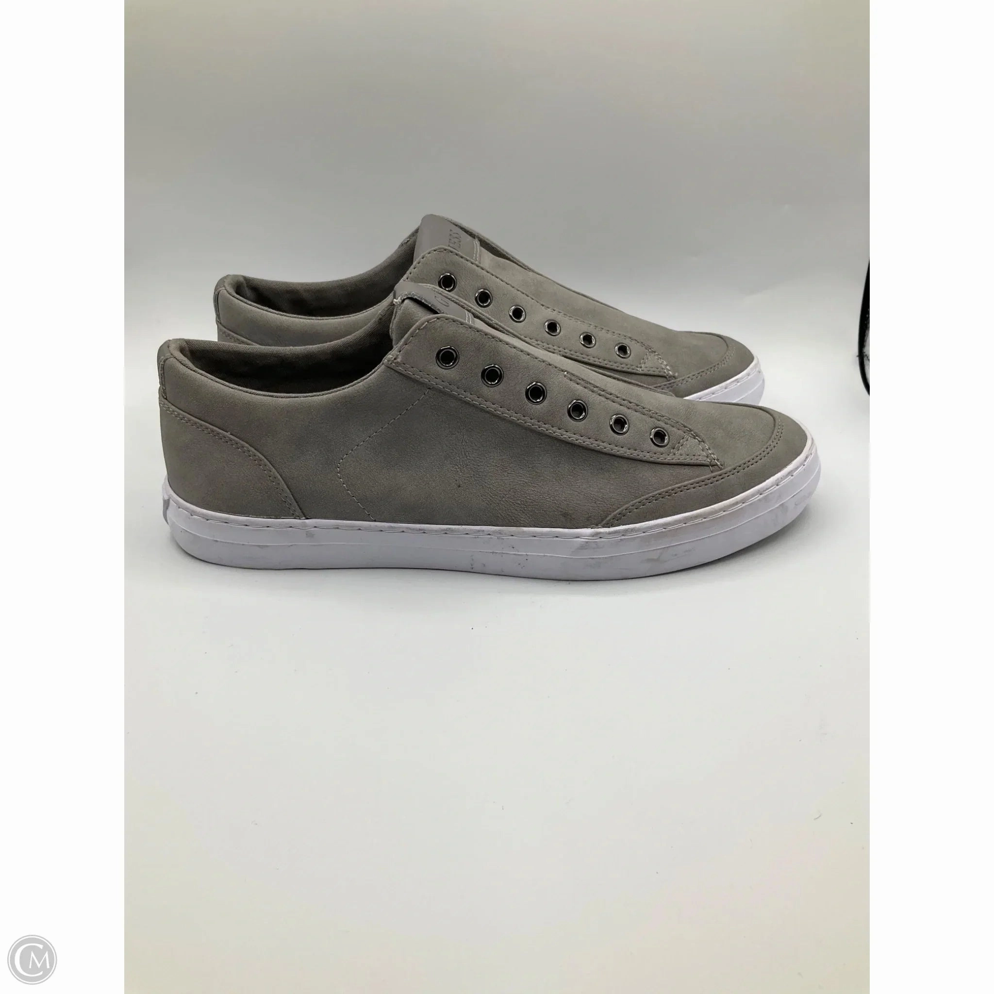 Synthetic Leather Blend Shoes Sneakers By Guess In Grey, Size: 9.5