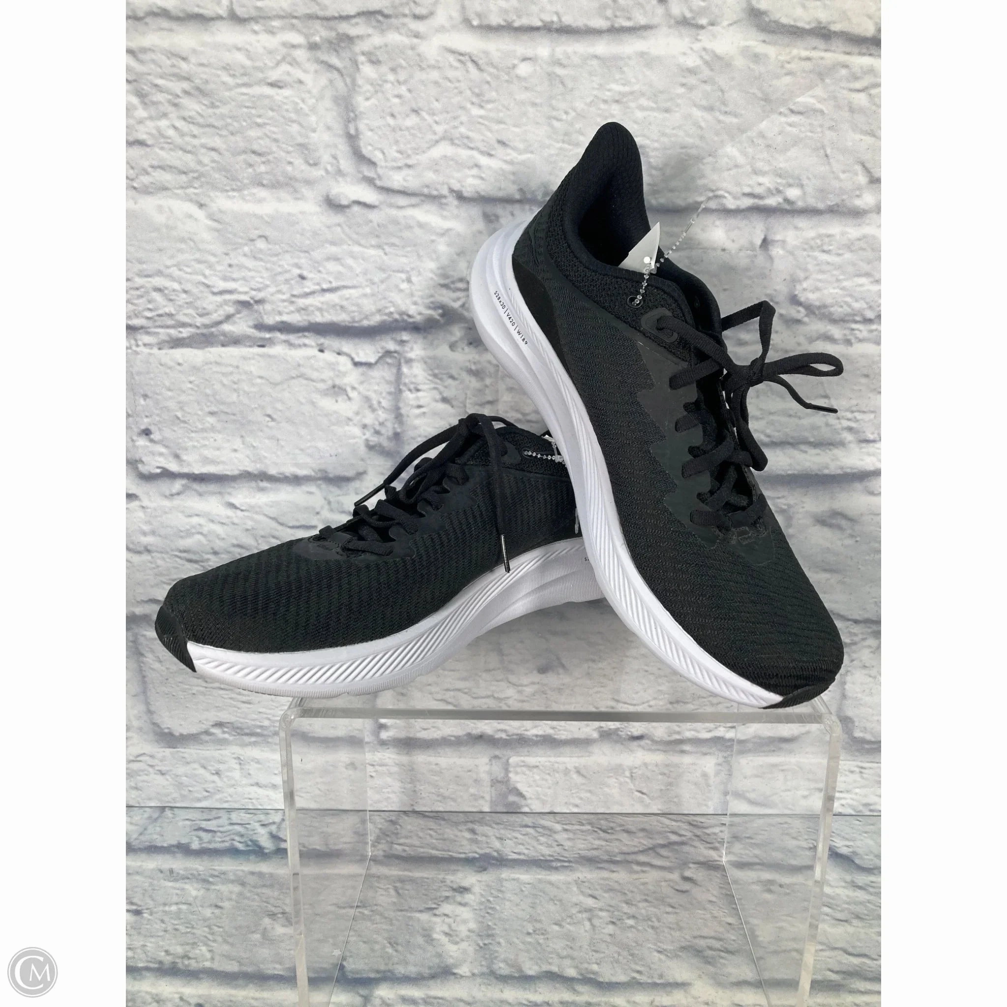 Shoes Sneakers By Hoka In Black, Size: 10.5 Flat Outsole Fast Movement