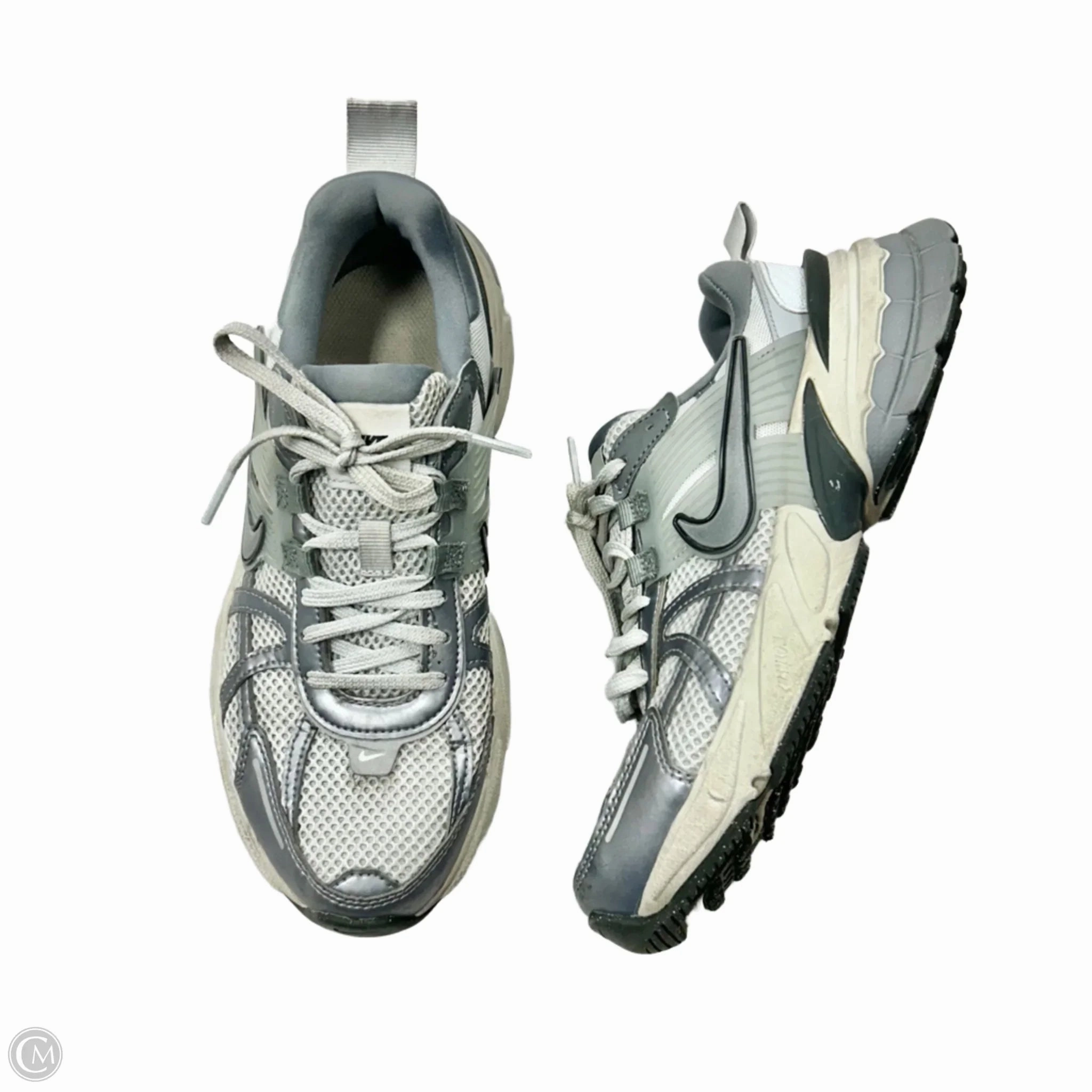 Shoes Sneakers By Nike In Grey, Size: 8.5 Stretchable Fabric