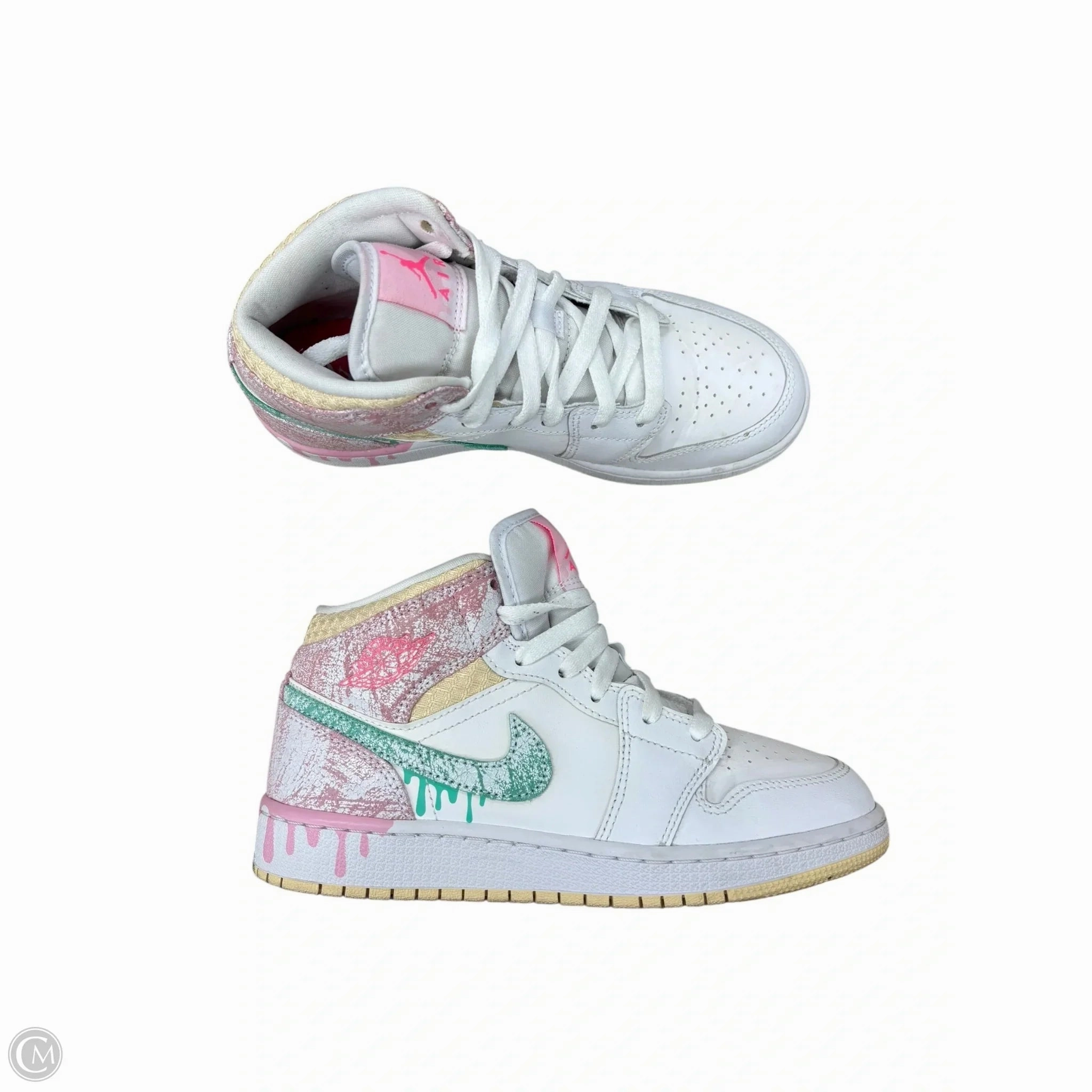 gentle touch Shoes Sneakers By Nike In White, Size: 6.5